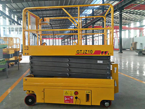 自行式液壓升降機